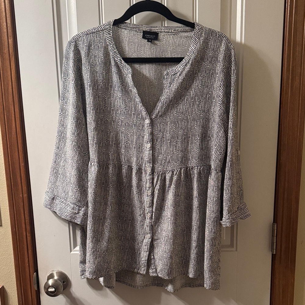 Jones New York Black and White Textured Blouse